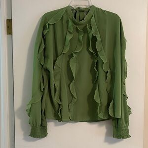 ☘️ Ruffled Long-Sleeve Top 🌱